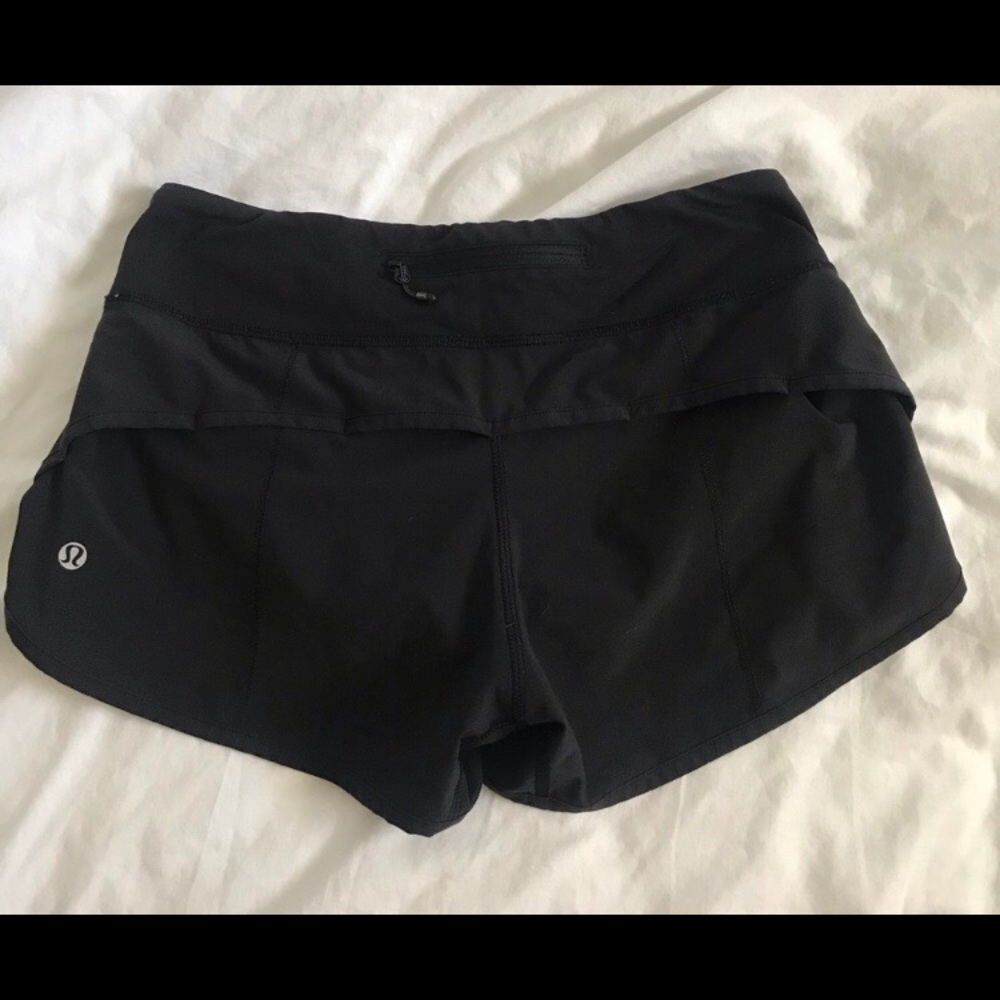 size 4 lulu lemon speed up shorts